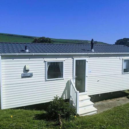 Large 4 Person Couples And Family Caravan In Newquay Bay Resort Екстериор снимка